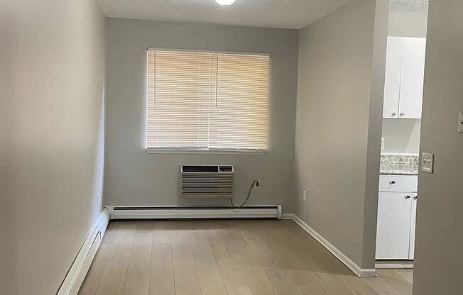 Beautifully Renovated 2 Bedroom Townhouse