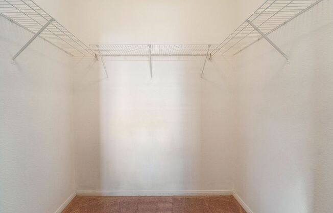 2 beds, 2 baths, $1,350, Unit UNIT 2099