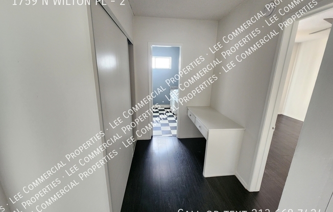 1759 N WILTON PL