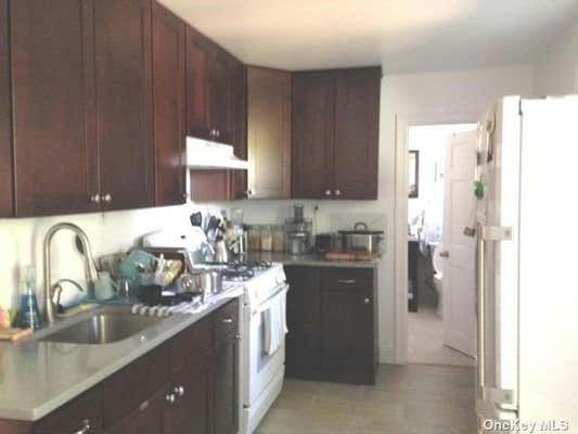 1 bed, 1 bath, 700 sqft, $2,400, Unit 1