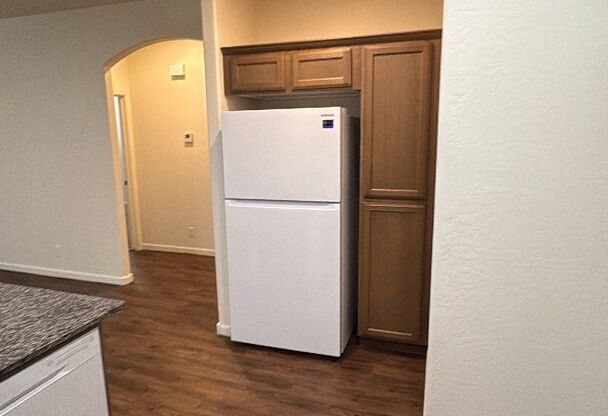 Desert Trails Condominium LLC-(4049FM^$S)-21257288