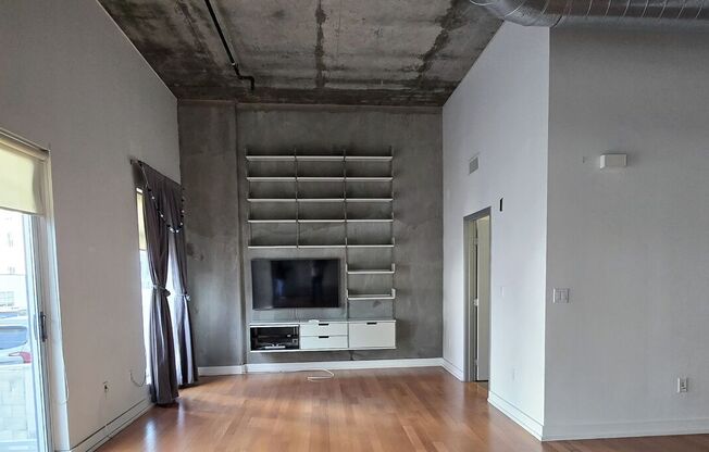 2 beds, 2 baths, 1,030 sqft, $3,200, Unit 718