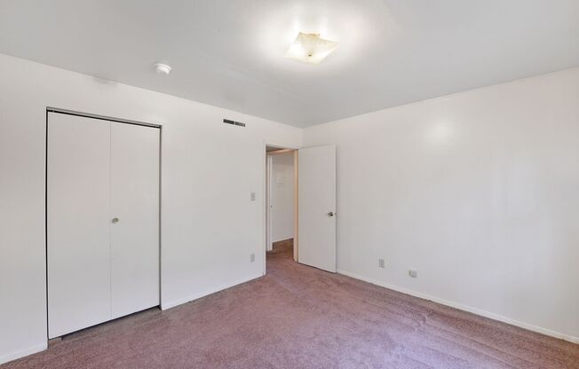 2 beds, 2 baths, 965 sqft, $1,045, Unit 20