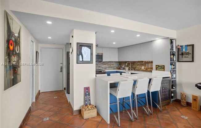 2 beds, 2 baths, $3,000, Unit # 1204