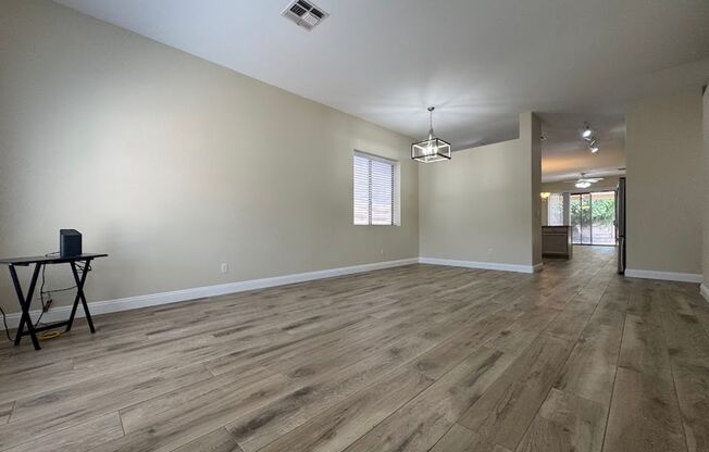 Bright & Spacious 3-Bedroom Phoenix Home – Modern Finishes & No Carpet!