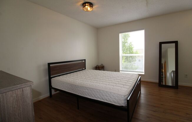 2 beds, 2 baths, $750