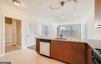 2027/2028 Off Campus Deluxe 2bd/2ba Charles Village condo w/ CAC & W/D in unit! Available 6/9/27