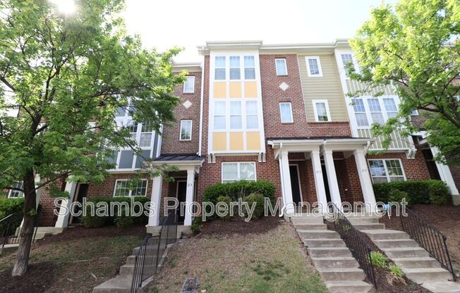 213 MICHIGAN AVE