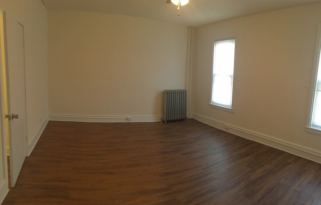 1 bed, 1 bath, 650 sqft, $1,200, Unit 2nd floor