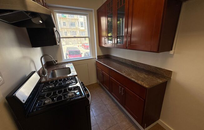 2 beds, 1 bath, $3,750