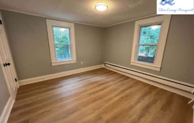 2 beds, 1 bath, $1,550, Unit 8