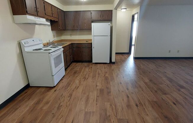 1 bed, 1 bath, 824 sqft, $929