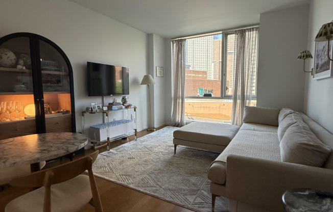 1 bed, 1 bath, 625 sqft, $6,750, Unit 5L
