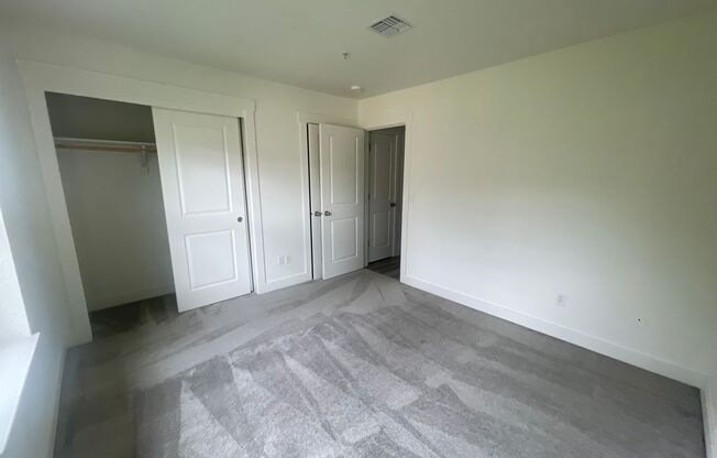 2 beds, 2.5 baths, 1,334 sqft, $2,050, Unit H