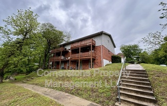 946 INDIANA ST