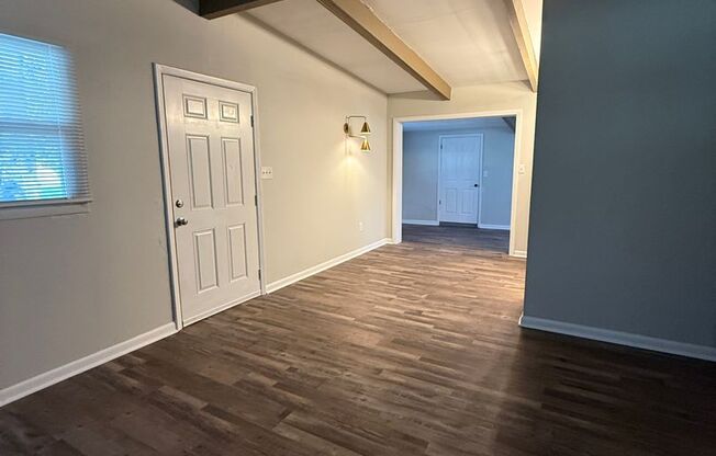 Fully Renovated Mid Century House!