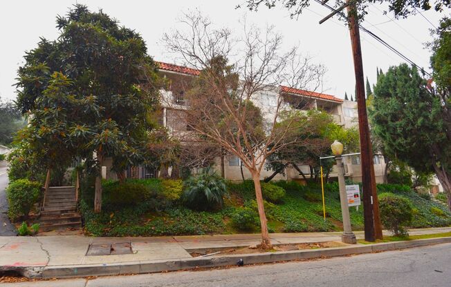 518 E. CYPRESS
