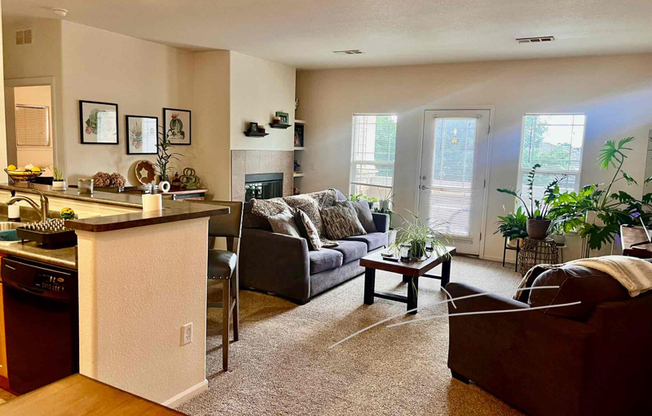 2803 KANSAS DR