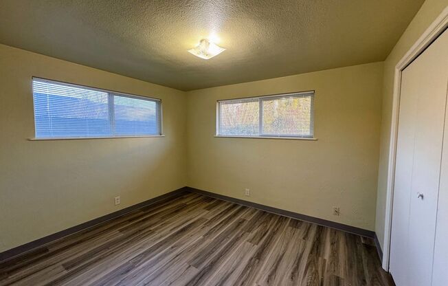 2 beds, 1 bath, $1,495, Unit 2557 Cheryl St