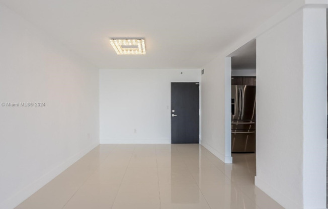 2851 NE 183rd St Apt 1818