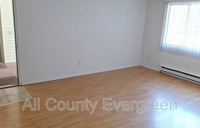 537 37 ST SE