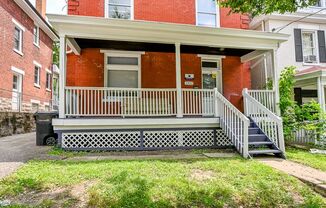 6 beds, 3 baths, $4,295, Unit 2422C