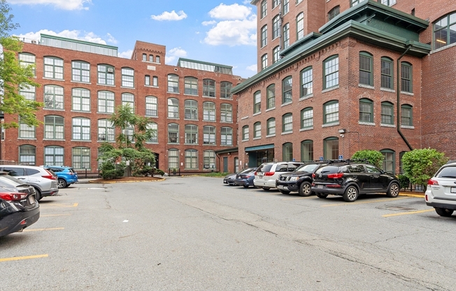 2 beds, 1.5 baths, 1,518 sqft, $2,400, Unit 619