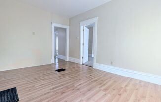 2 beds, 1 bath, $895, Unit #1