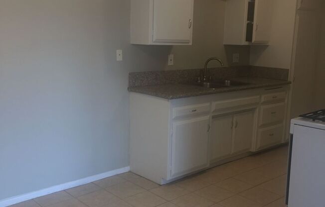 1 bed, 1 bath, 750 sqft, $1,950, Unit 44