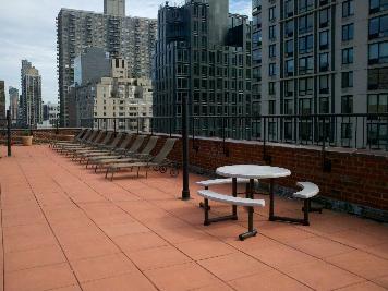 241 E 76 ST