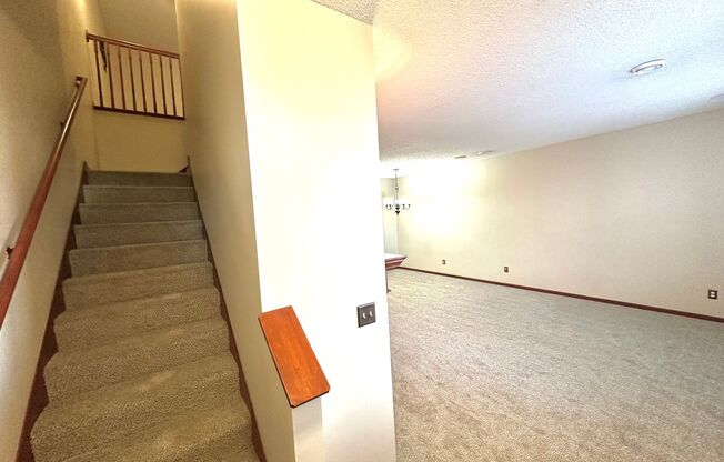 3 beds, 2.5 baths, $2,195, Unit UNIT D