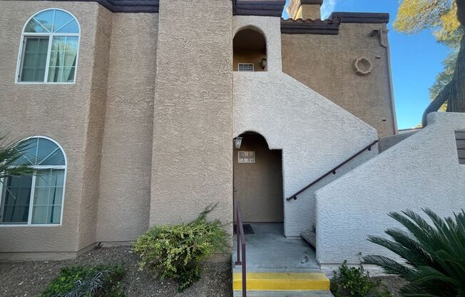 Great Location- 3 bedroom Condo