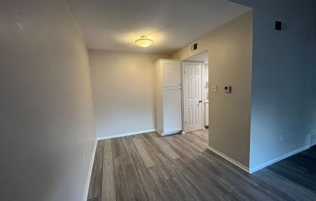 Condominium in Greenbrier: RENOVATED AND  INCLUDES WASHER/DRYER!