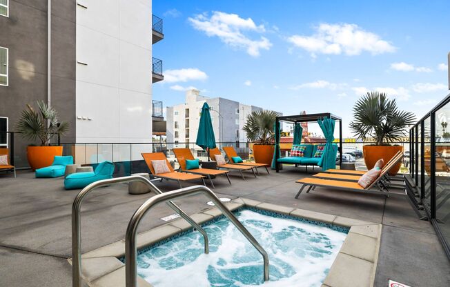 MODERNO Axis Luxury Living