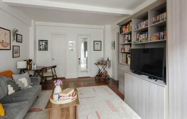 Studio, 1 bath, $3,000, Unit 14E