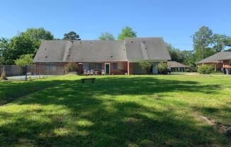 866 WEST LAKEVIEW DR