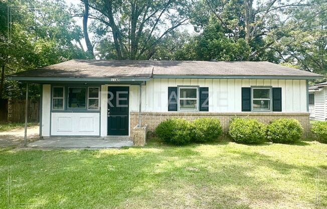 3 Bed/1 Bath Home in West Mobile!