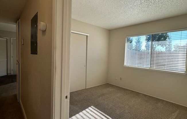 2 beds, 1 bath, 895 sqft, $1,700, Unit 494803