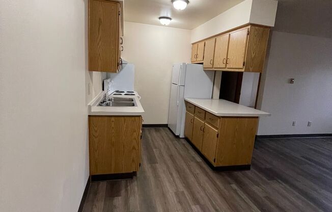 1 bed, 1 bath, 640 sqft, $679.99, Unit 755-F9