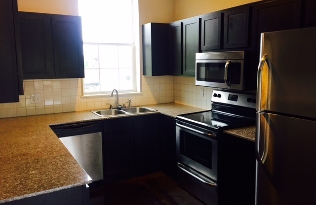 1 bed, 1 bath, $950