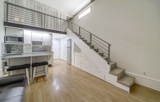 CIVIC CENTER LOFTED STUDIO FOR RENT - $2,100/mo
