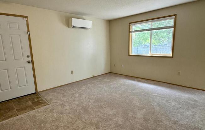 3 beds, 2 baths, 1,513 sqft, $2,200