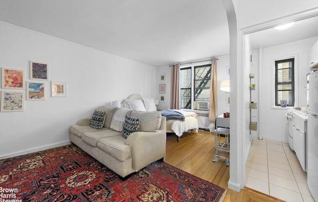107 UNIVERSITY PL
