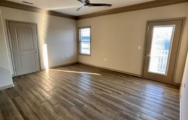 2 beds, 2 baths, 929 sqft, $1,025, Unit 1720-A05