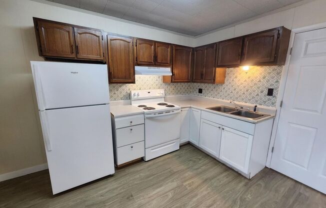 1683LLC 7652 & 6267 (RUBS)