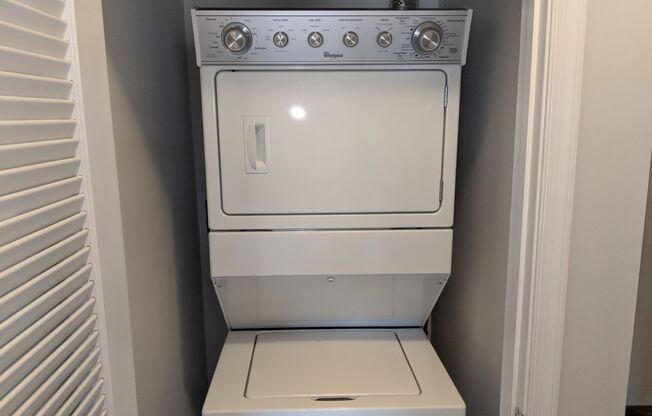 1 bed, 1.5 baths, 760 sqft, $2,000, Unit 222