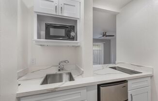 Studio, 1 bath, 317 sqft, $2,200, Unit 536 Everett Ave., Unit B