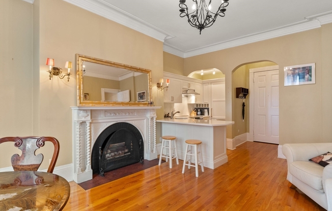 1 bed, 1 bath, 577 sqft, $4,000, Unit 3L