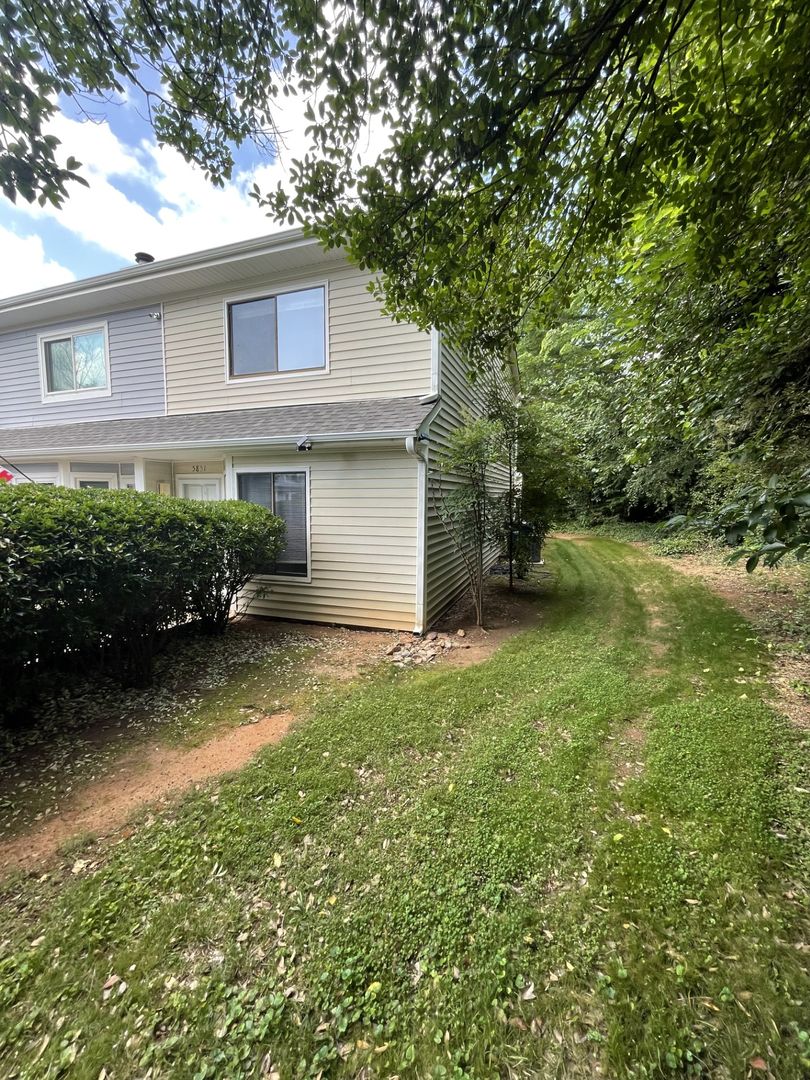 2 Bed 1.5 Bath