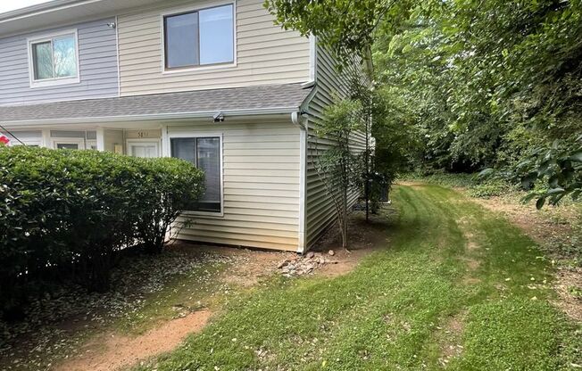 2 Bed 1.5 Bath
